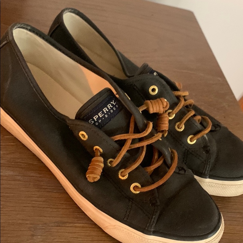 Dark grey Sperry’s